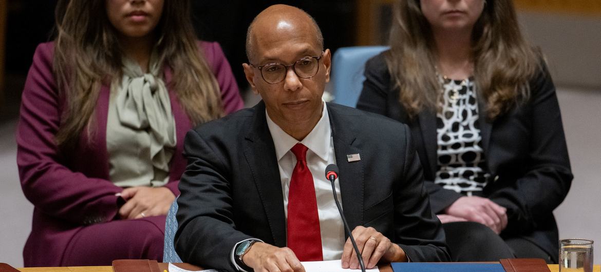 Ambassador Robert A. Wood of the United States addresses the Security Council meeting on the situation in the Middle East, including the Palestinian question.